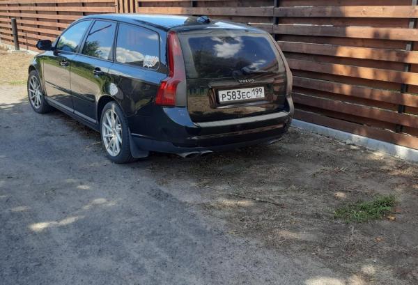 Volvo V50, 2008 год выпуска с двигателем Бензин, 19 289 BYN в г. Пинск