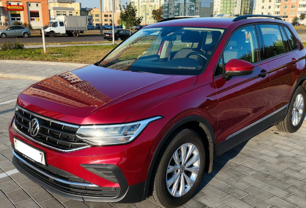 Volkswagen Tiguan, 2021 год выпуска с двигателем Бензин, 112 532 BYN в г. Минск