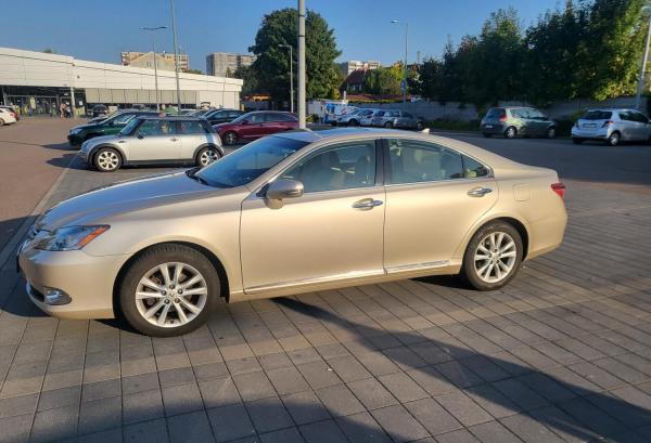 Lexus ES, 2010 год выпуска с двигателем Бензин, 45 013 BYN в г. Минск