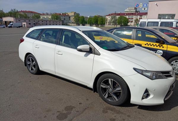 Toyota Auris, 2014 год выпуска с двигателем Дизель, 34 134 BYN в г. Минск