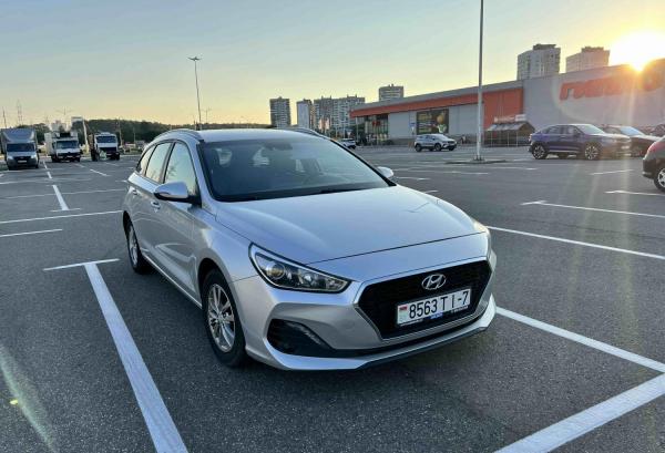 Hyundai i30, 2019 год выпуска с двигателем Бензин, 38 642 BYN в г. Минск