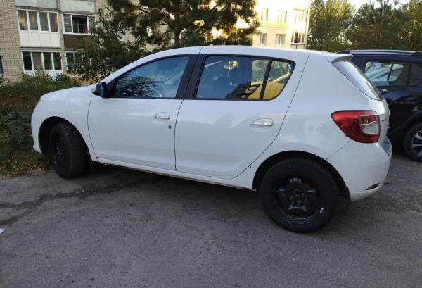 Renault Sandero, 2015 год выпуска с двигателем Бензин, 24 152 BYN в г. Минск