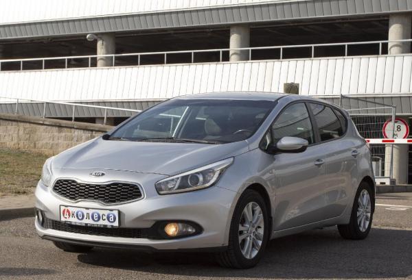 Kia Ceed, 2013 год выпуска с двигателем Бензин, 35 950 BYN в г. Минск