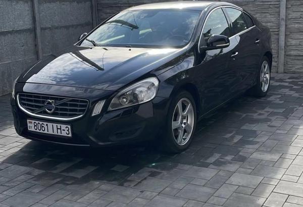 Volvo S60, 2010 год выпуска с двигателем Бензин, 33 740 BYN в г. Хойники