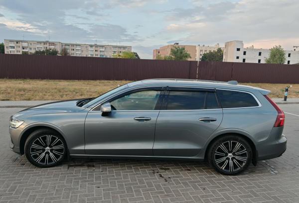 Volvo V60, 2019 год выпуска с двигателем Дизель, 85 152 BYN в г. Гомель