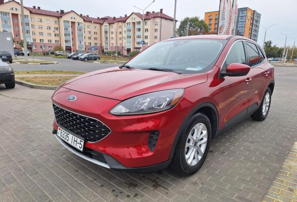 Ford Escape, 2020 год выпуска с двигателем Бензин, 67 758 BYN в г. Минск