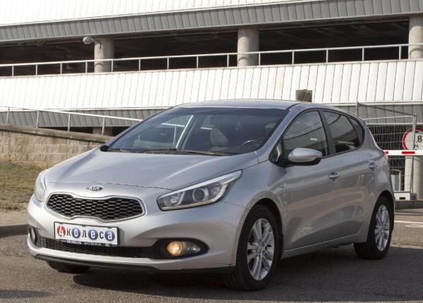 Kia Ceed, 2013 год выпуска с двигателем Бензин, 35 950 BYN в г. Минск