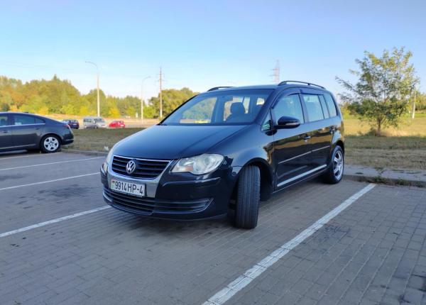 Volkswagen Touran, 2010 год выпуска с двигателем Газ/бензин, 24 166 BYN в г. Минск