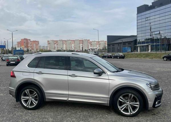 Volkswagen Tiguan, 2019 год выпуска с двигателем Дизель, 97 908 BYN в г. Минск