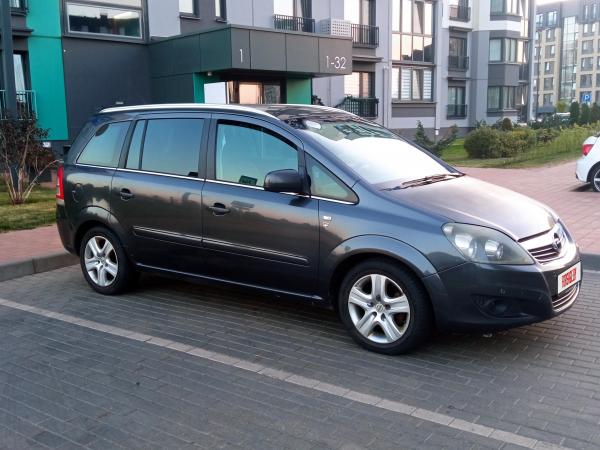 Opel Zafira, 2010 год выпуска с двигателем Бензин, 26 471 BYN в г. Минск