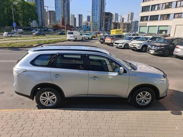 Mitsubishi Outlander, 2014 год выпуска с двигателем Бензин, 43 401 BYN в г. Минск