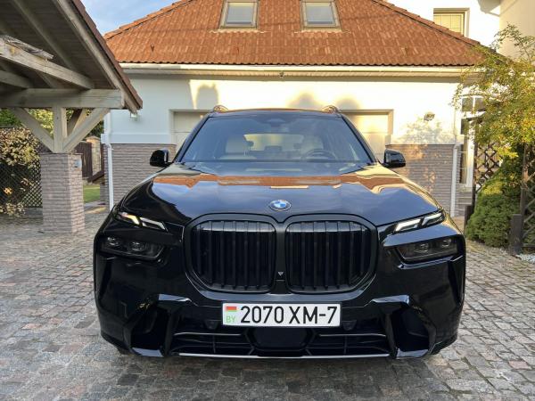 BMW X7, 2022 год выпуска с двигателем Дизель, 482 235 BYN в г. Минск