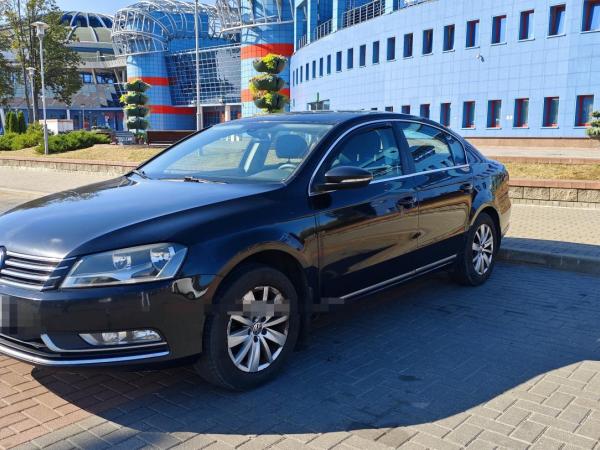 Volkswagen Passat, 2011 год выпуска с двигателем Бензин, 30 542 BYN в г. Минск