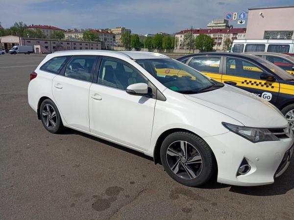 Toyota Auris, 2014 год выпуска с двигателем Дизель, 34 134 BYN в г. Минск