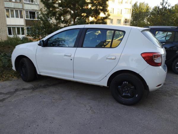 Renault Sandero, 2015 год выпуска с двигателем Бензин, 24 152 BYN в г. Минск