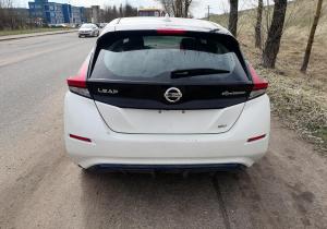 Nissan Leaf в лизинг