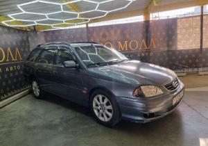 Toyota Avensis в лизинг