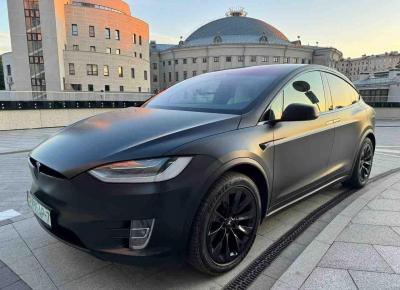 Фото Tesla Model X