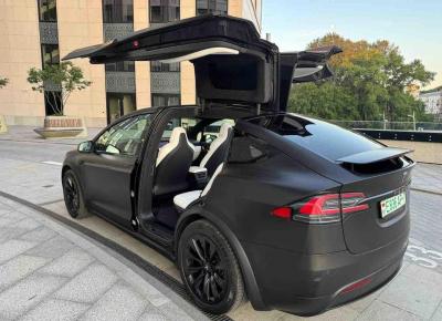 Фото Tesla Model X