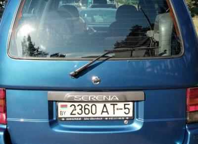 Фото Nissan Serena