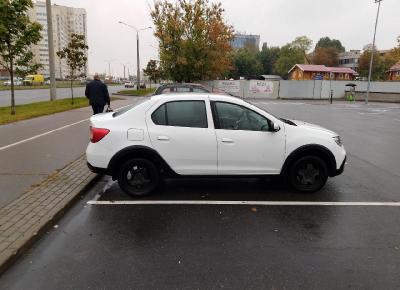 Фото Renault Logan