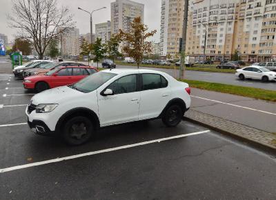 Фото Renault Logan