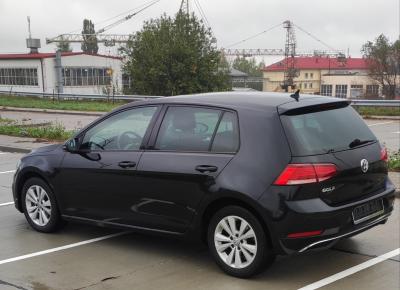 Фото Volkswagen Golf