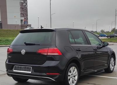 Фото Volkswagen Golf