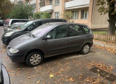 Фото Renault Scenic