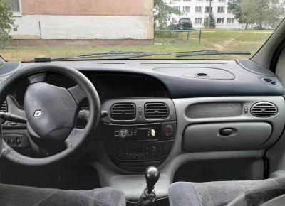 Фото Renault Scenic