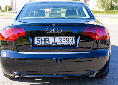 Фото Audi A4