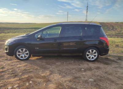 Фото Peugeot 308