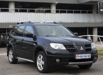 Фото Mitsubishi Outlander