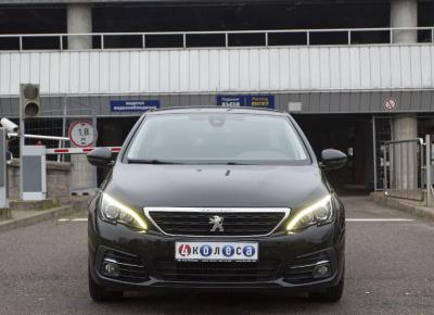 Фото Peugeot 308