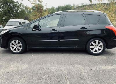 Фото Peugeot 308