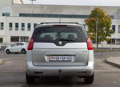 Фото Peugeot 5008