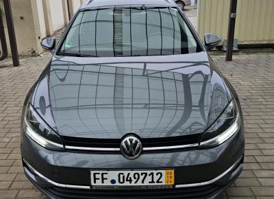 Фото Volkswagen Golf