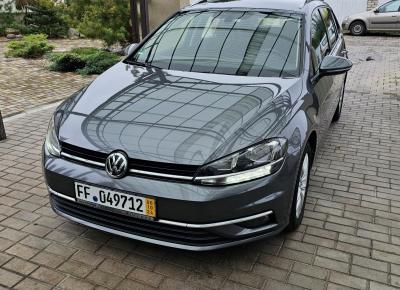 Фото Volkswagen Golf