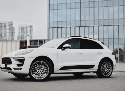 Фото Porsche Macan