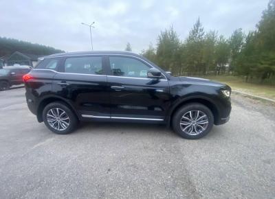 Фото Geely Atlas Pro