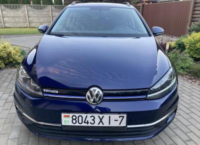 Фото Volkswagen Golf