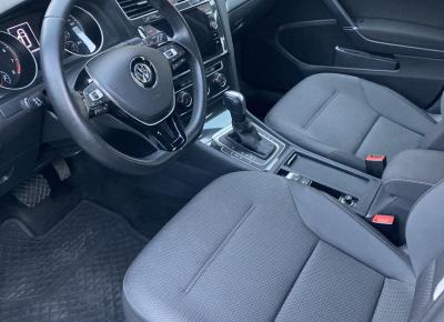 Фото Volkswagen Golf