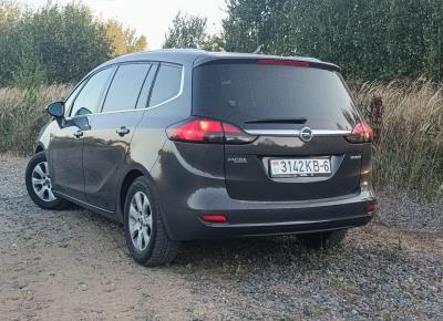 Фото Opel Zafira