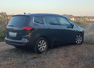 Фото Opel Zafira