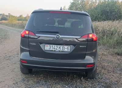 Фото Opel Zafira