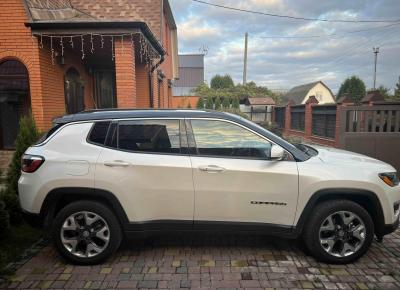 Фото Jeep Compass