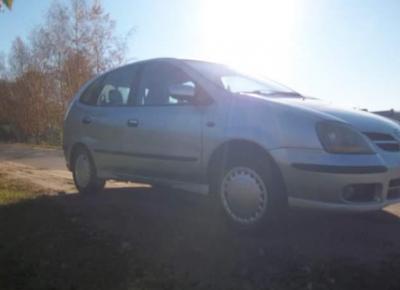 Фото Nissan Almera Tino