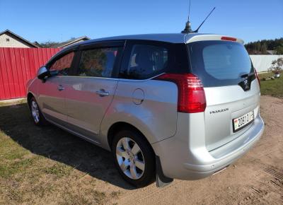 Фото Peugeot 5008