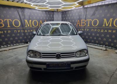 Фото Volkswagen Golf