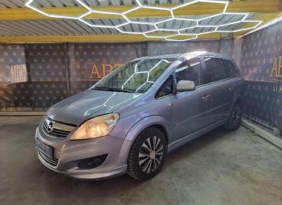 Фото Opel Zafira